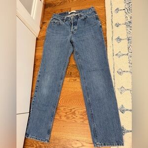 GAP Classic Straight Leg Jeans in Medium Blue